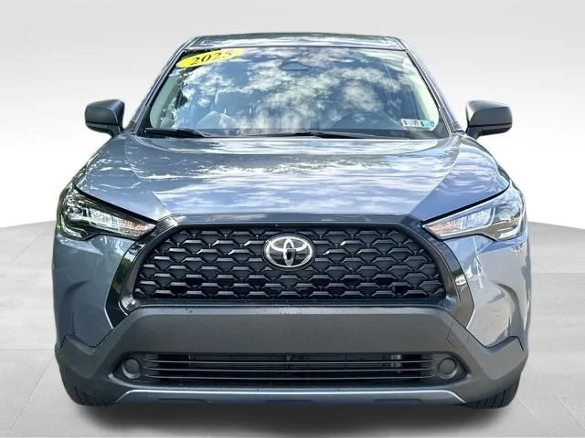 Used 2025  Toyota L image 8