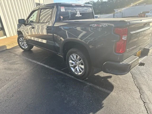 Used 2021 Gray Chevrolet Custom image 12