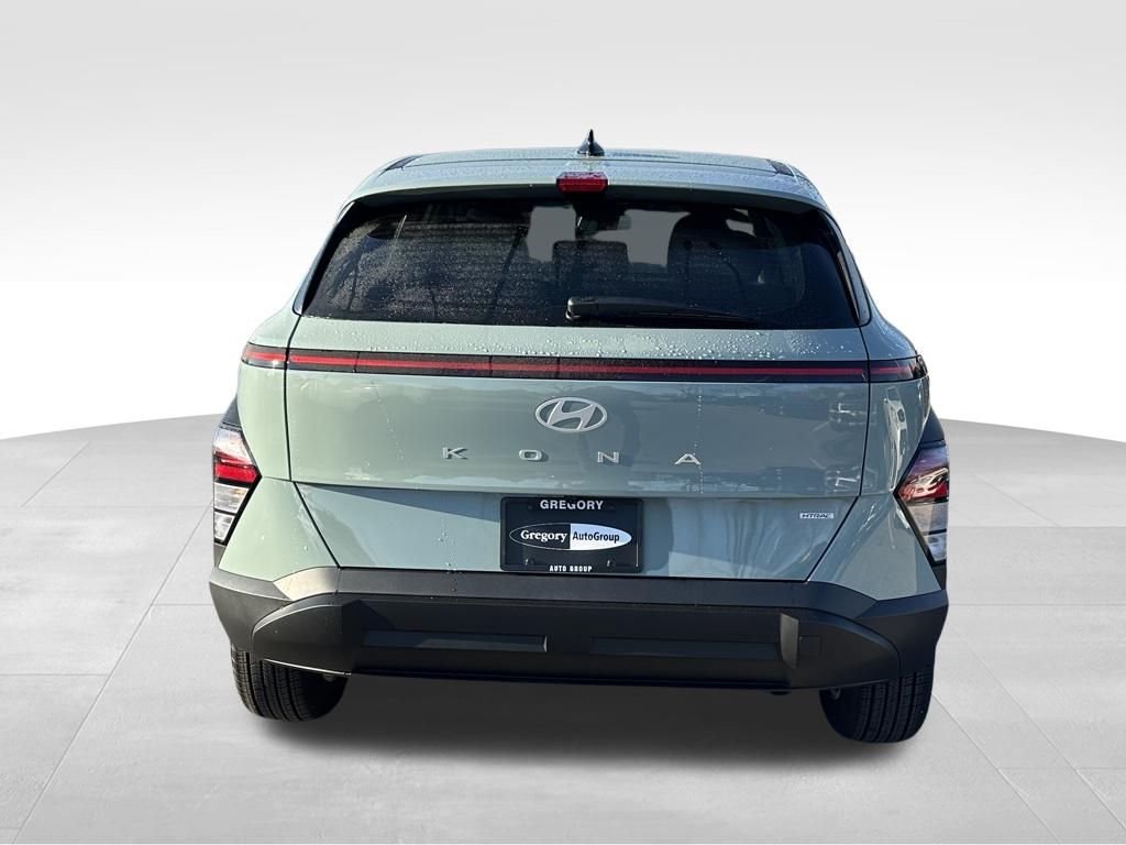 Used 2026 Green Hyundai SE image 5