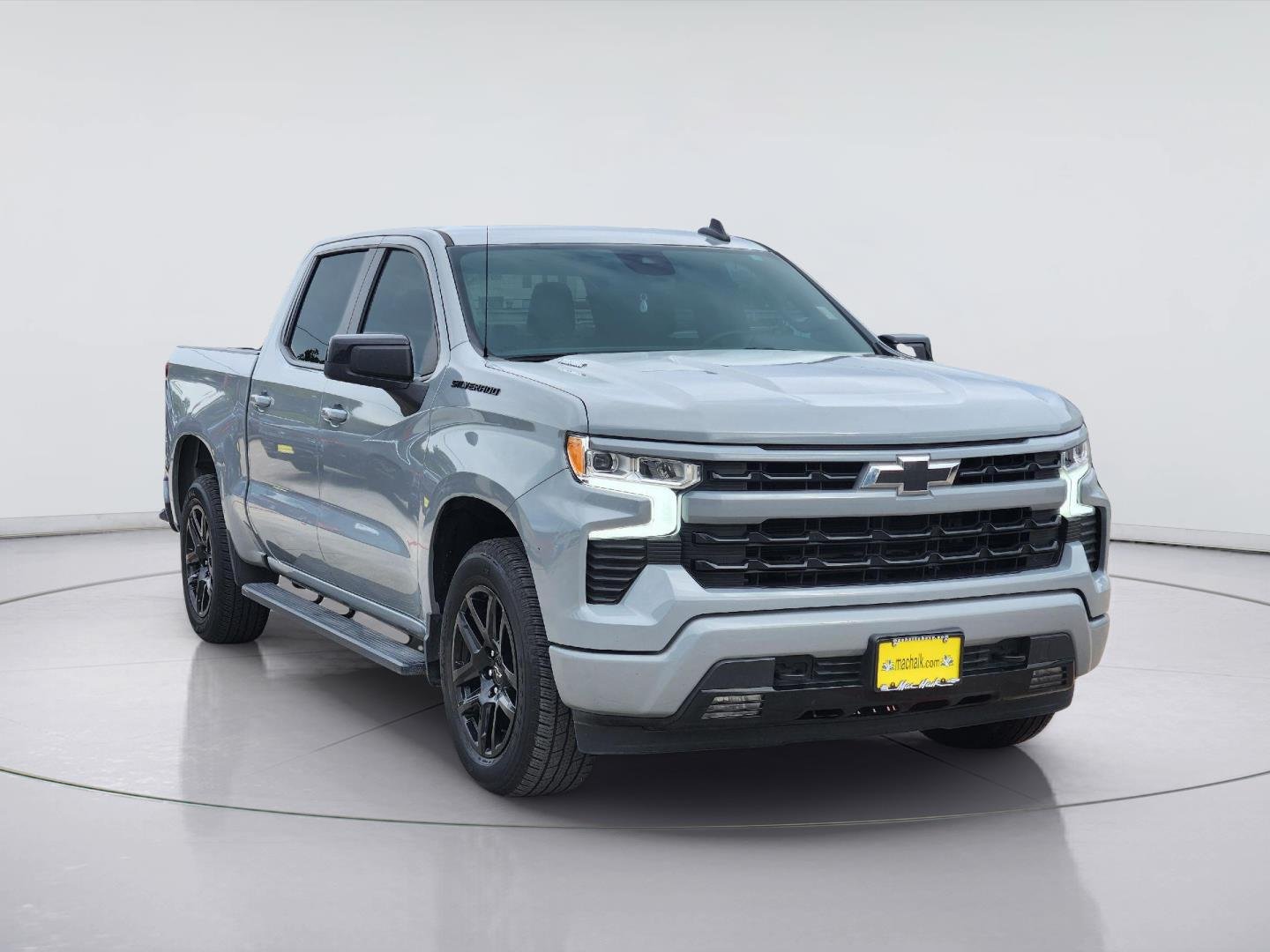 2024 Chevrolet Silverado 1500 photo 3 of 33