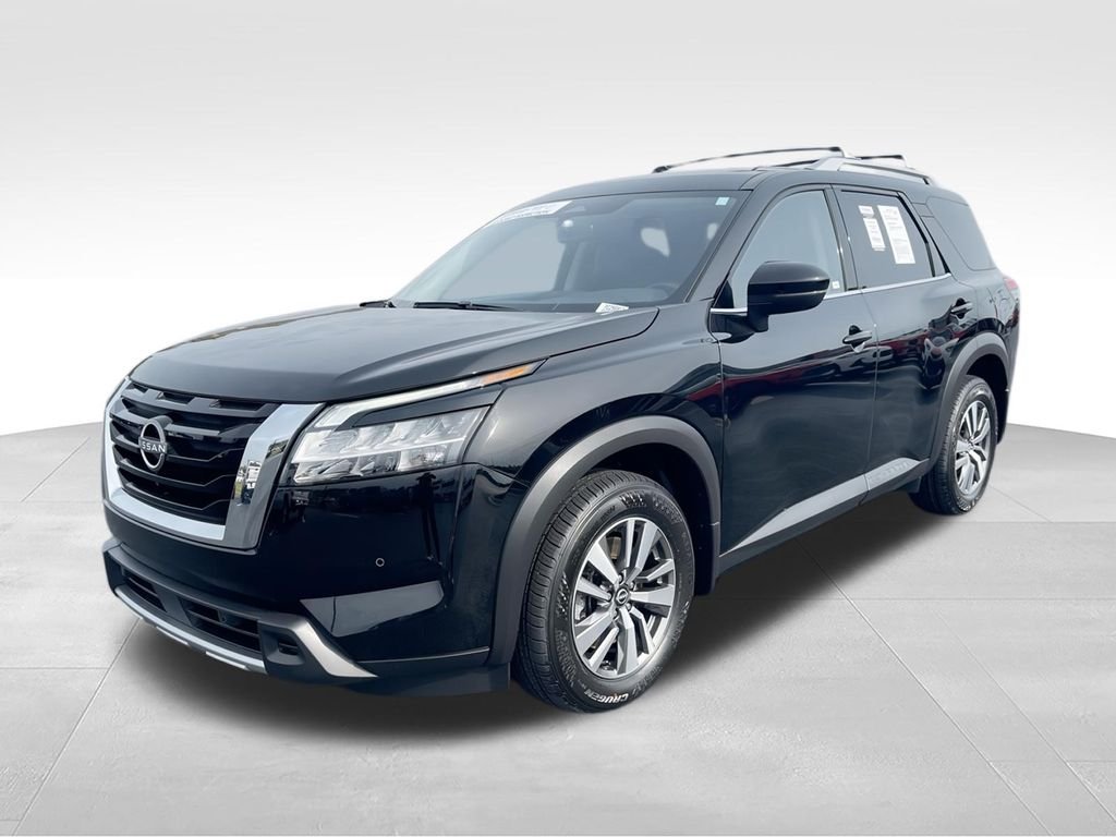 Used 2023 Black Nissan SL image 4