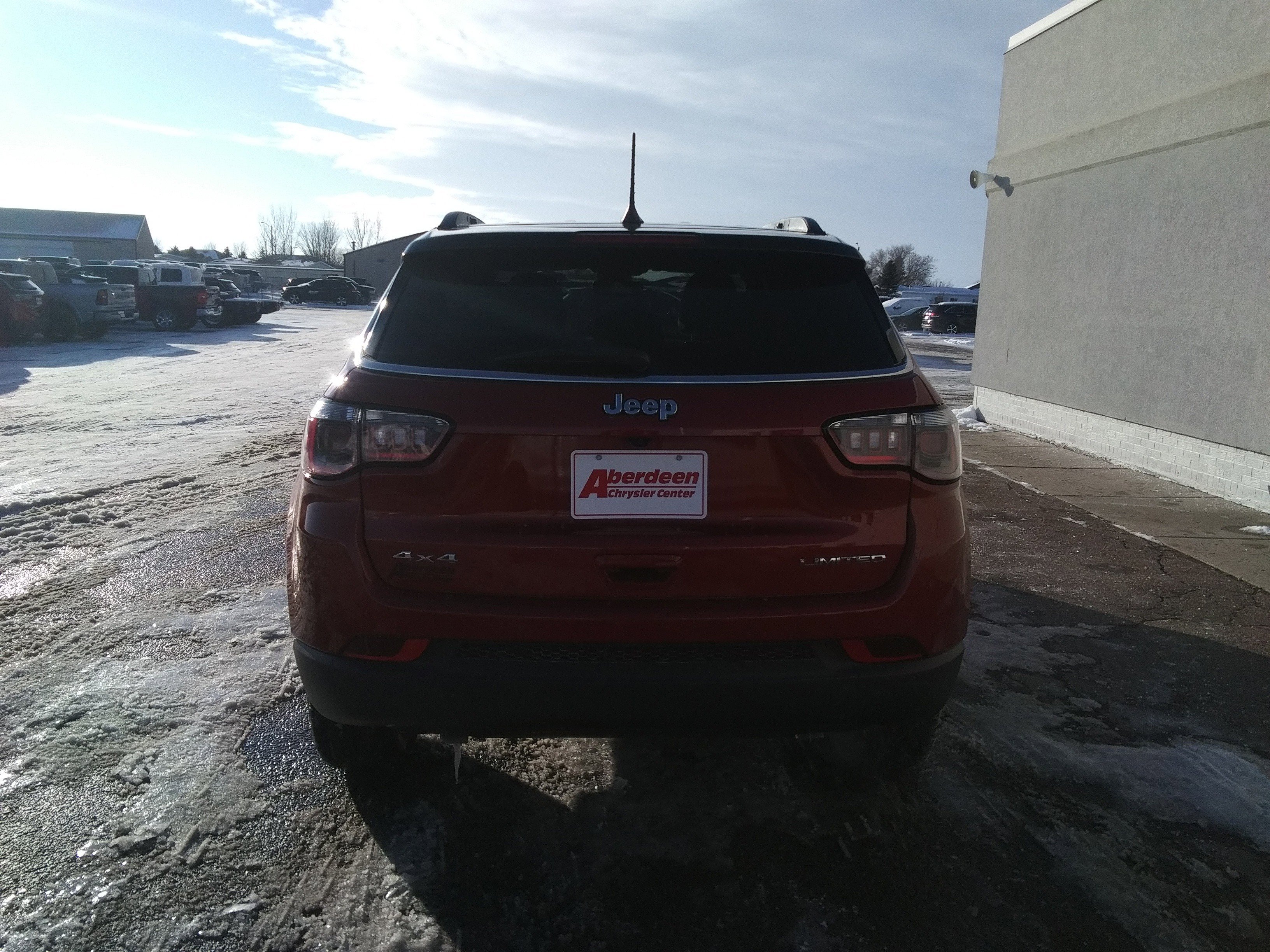 New 2026 Red Hot Pearl-Coat Exterior Paint Jeep Limited image 6