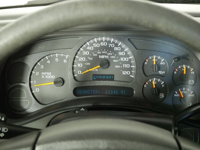Used 2003 Pewter Metallic GMC  image 18