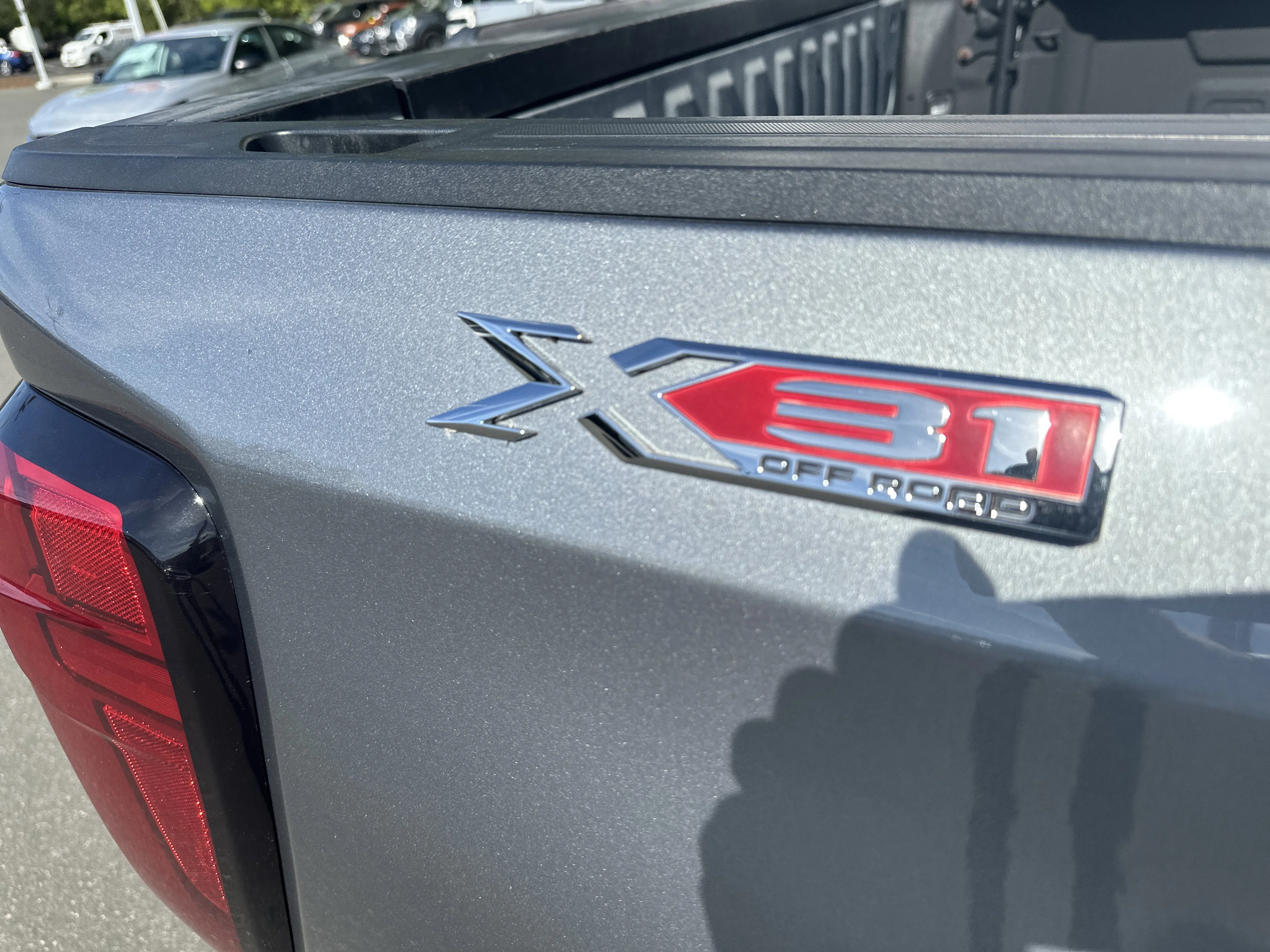 Used 2019 Satin Steel Metallic GMC SLT image 33