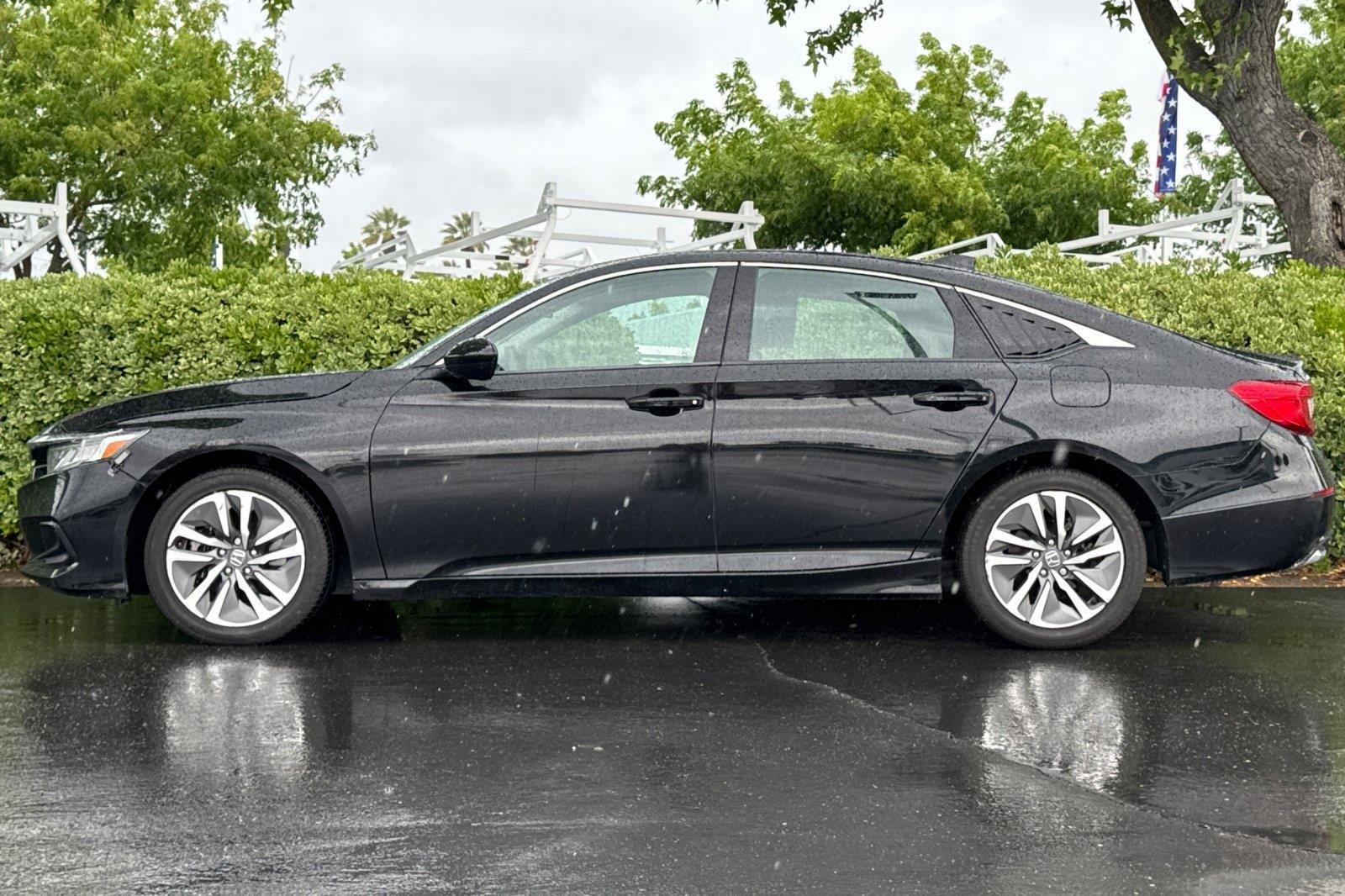 Used 2021 Crystal Black Pearl Honda Base image 6