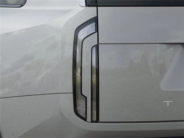New 2027 Ivory Silver Kia S image 11