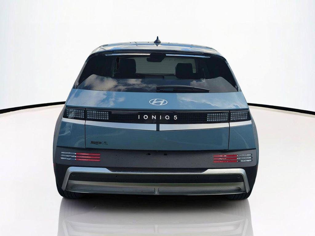 New 2027 Blue Hyundai SE image 6