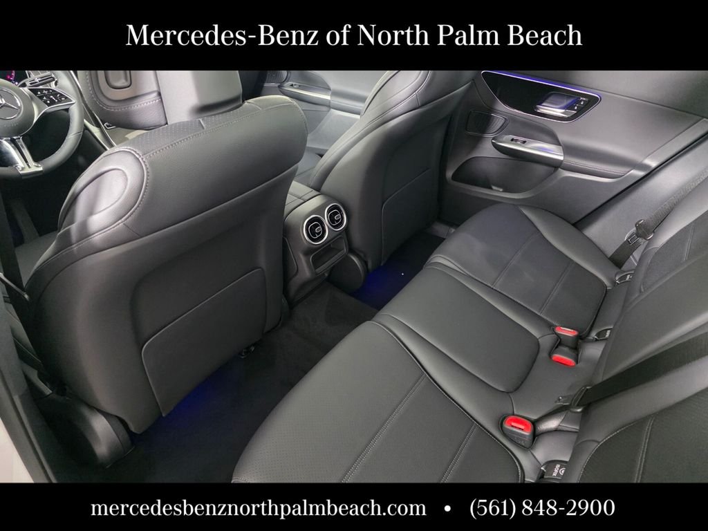 New 2026 Polar White Mercedes-Benz GLC 300 image 12