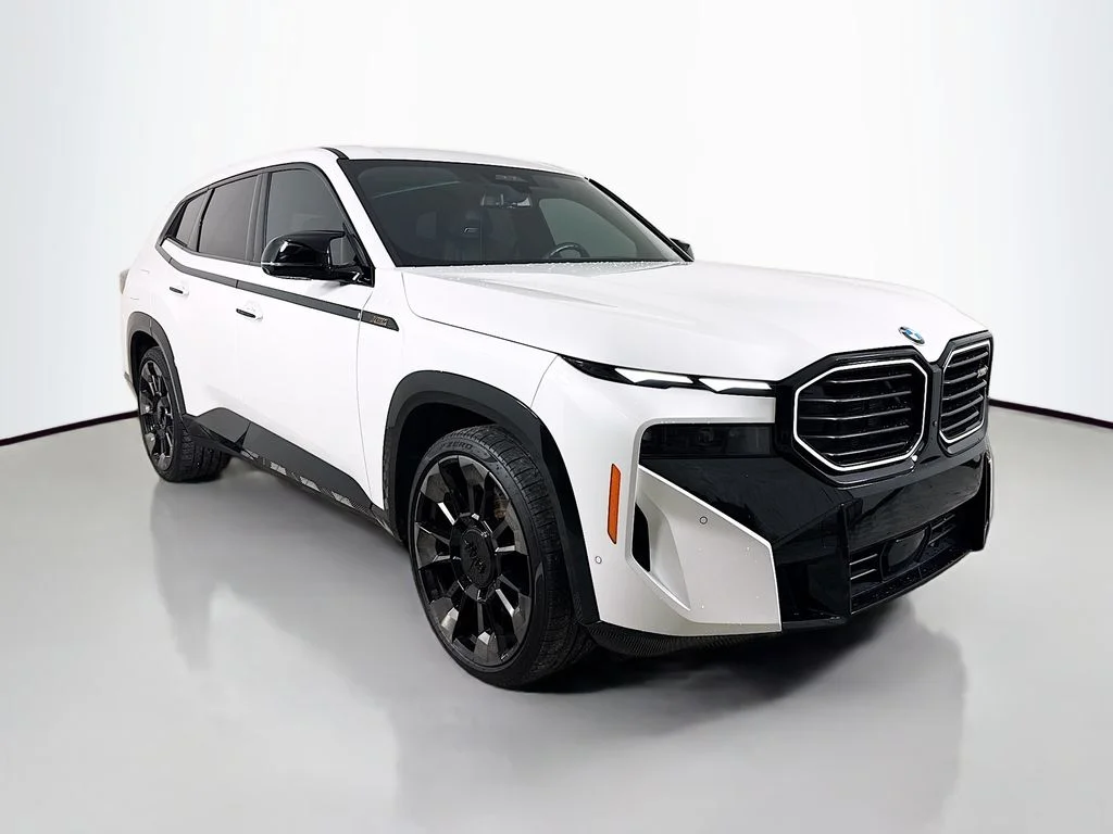 Used 2024 White BMW Base image 3