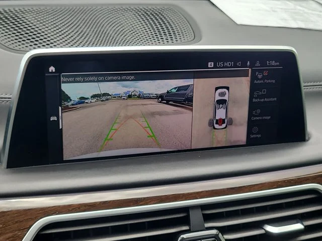 Used 2022 White BMW 750i xDrive image 27