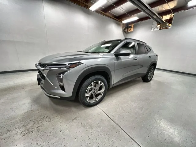 Used 2025 Gray Chevrolet LT image 1