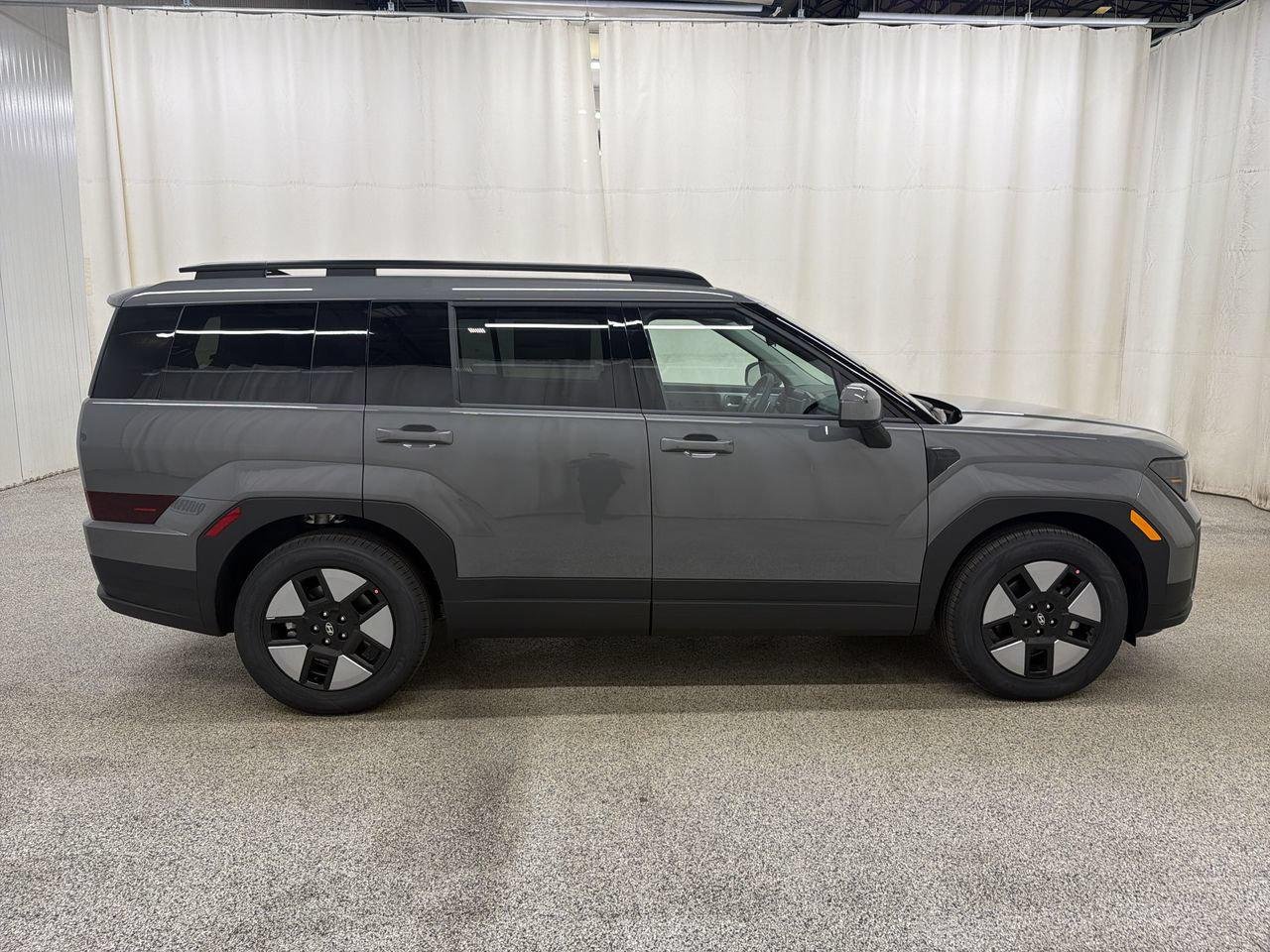 New 2026 Hampton Gray Hyundai SEL image 5