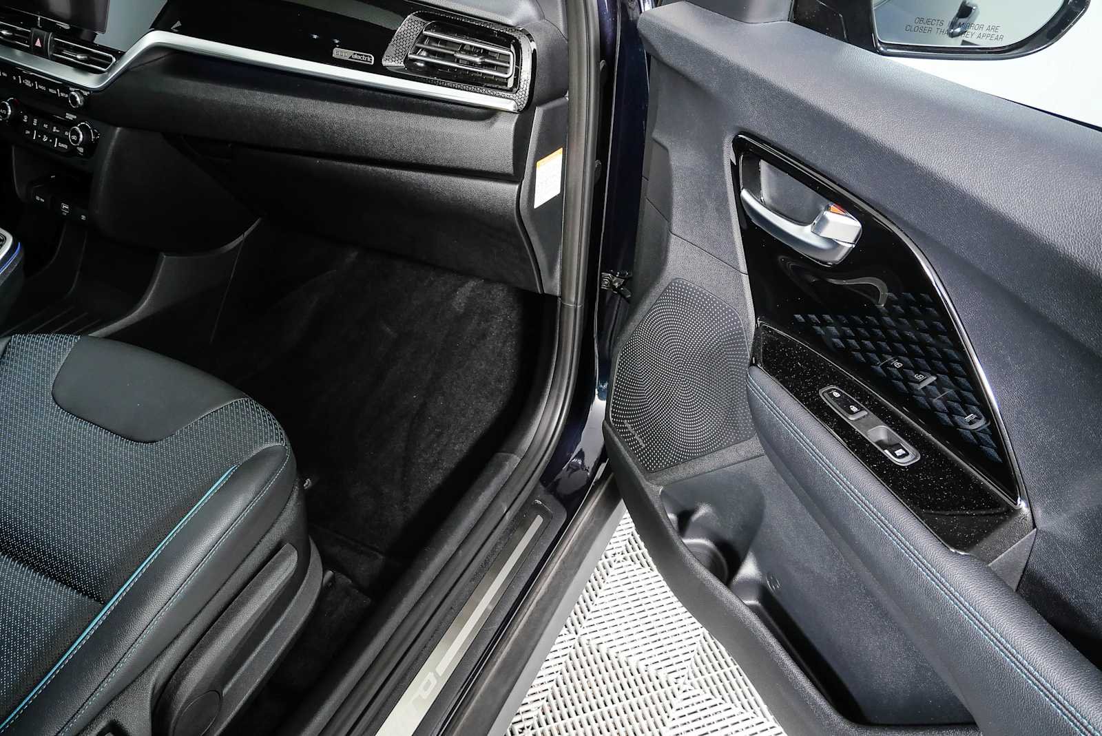 Used 2020 Gravity Blue Kia EX Premium image 26