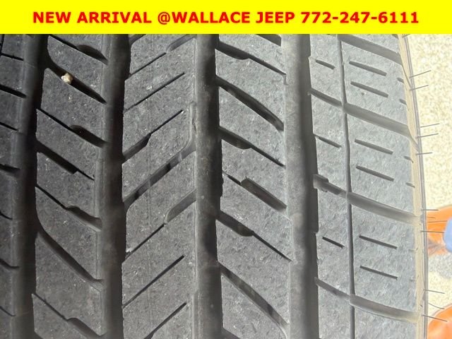 Used 2020 Red Jeep Sport image 9