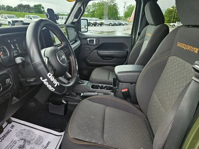 Used 2024 Green Jeep Mojave image 9