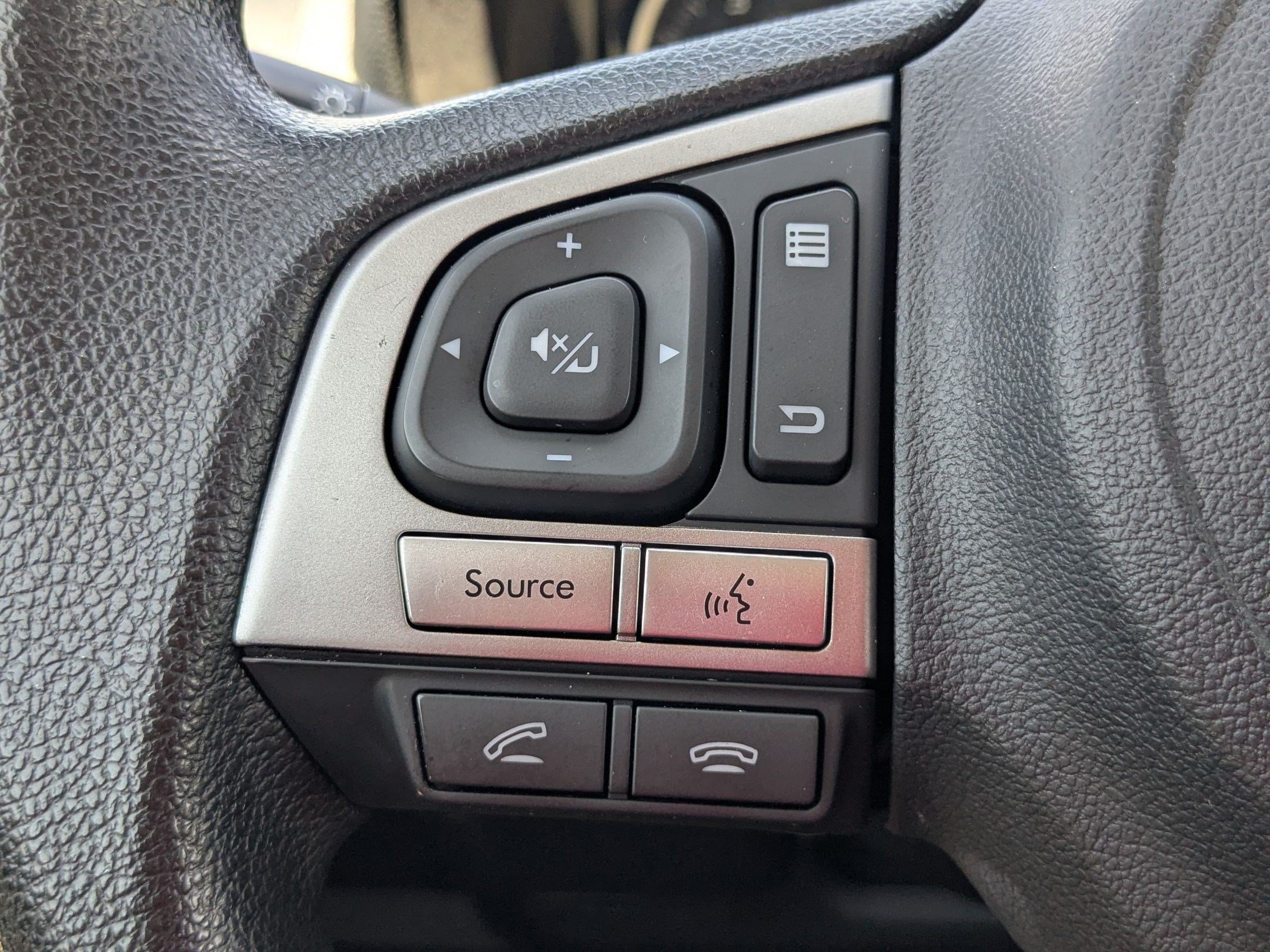 Used 2017 Ice Silver Metallic Subaru  image 17