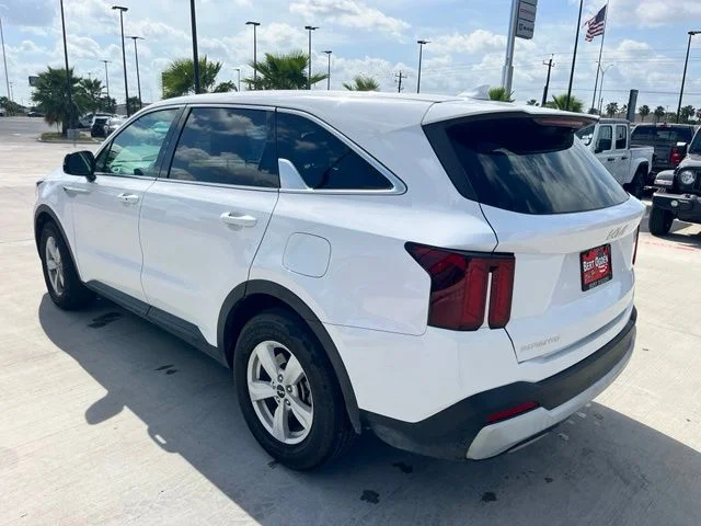 Used 2025 White Kia LX image 4