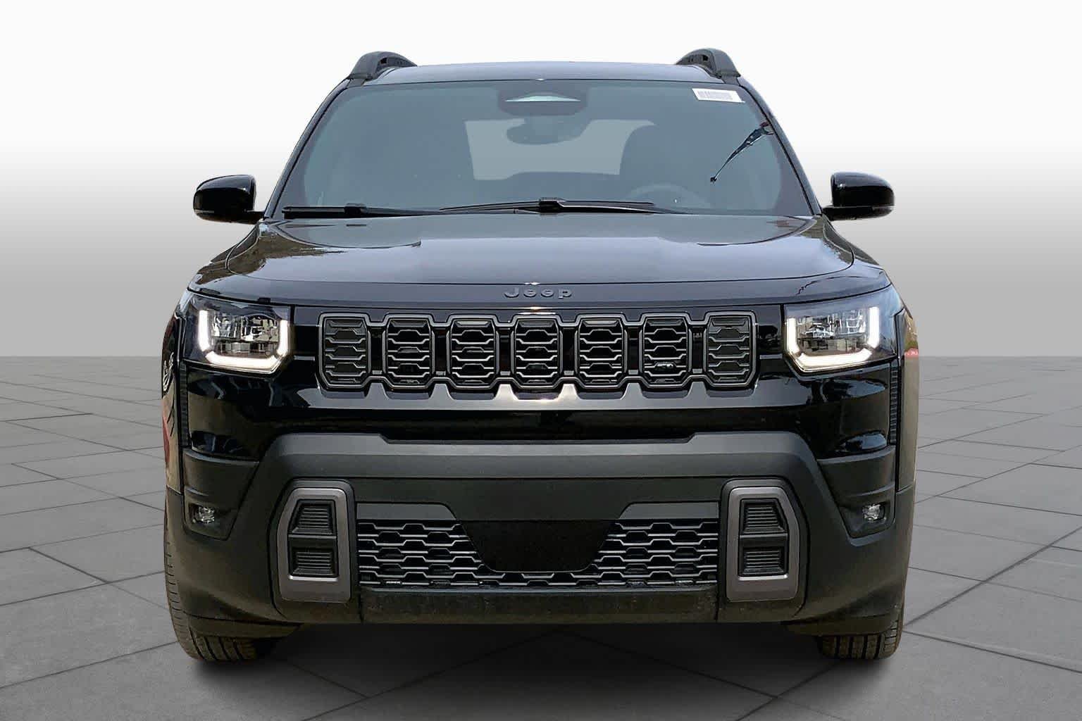 New 2026 Diamond Black Crystal Pearlcoat Jeep Limited image 3