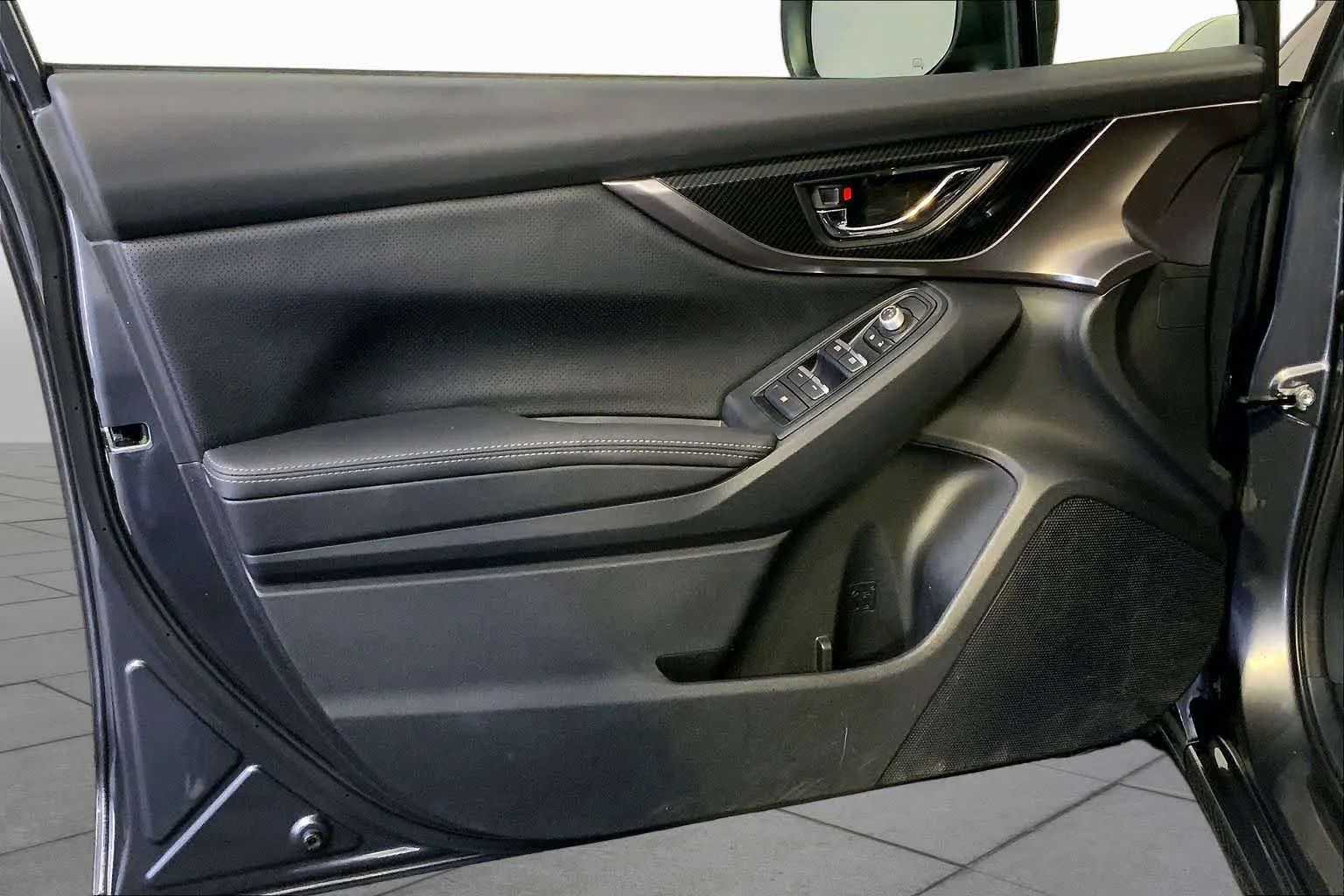 Used 2019 Magnetite Gray Metallic Subaru Limited image 22