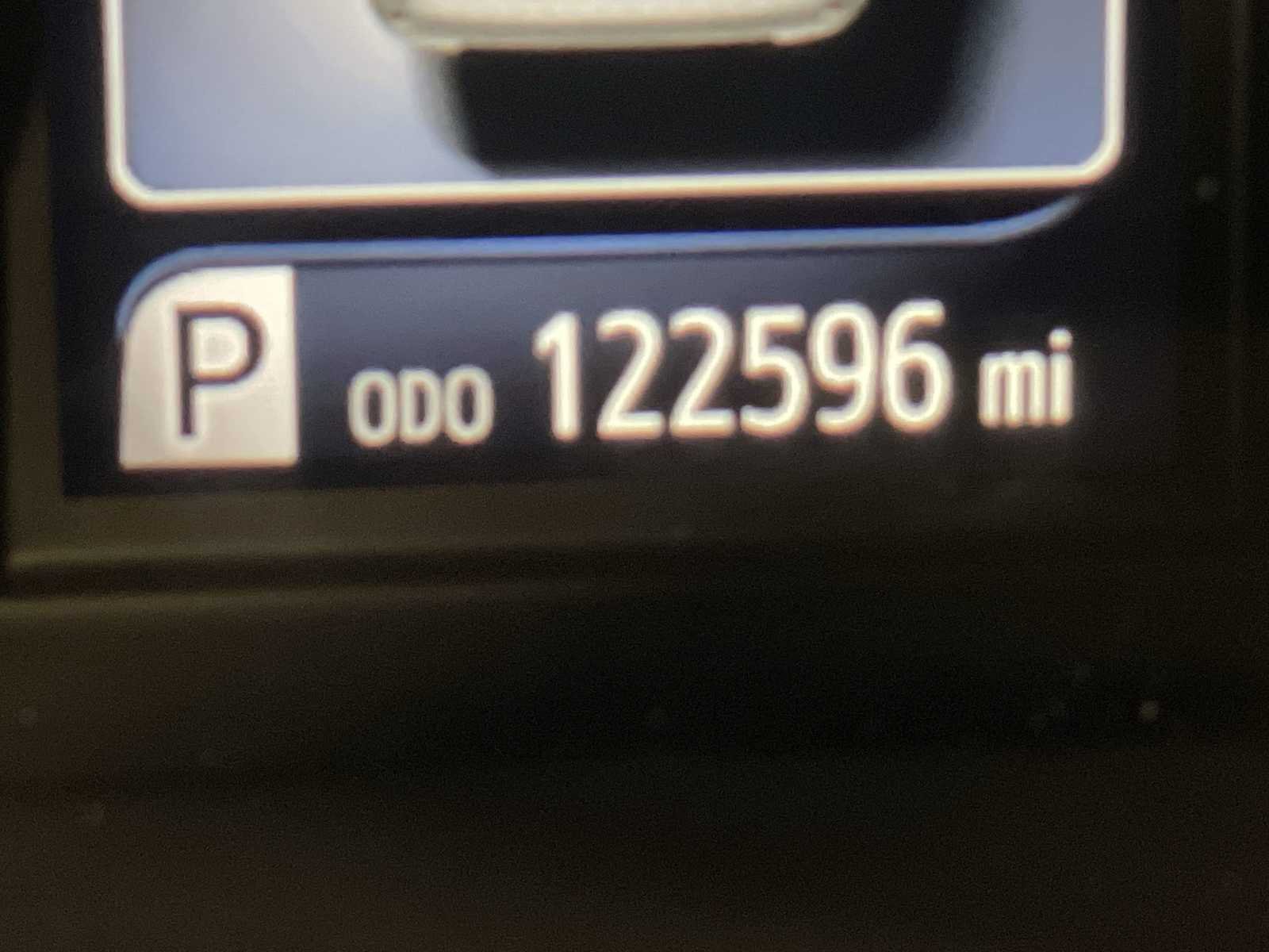 Used 2017 Silver Sky Metallic Toyota XLE image 18
