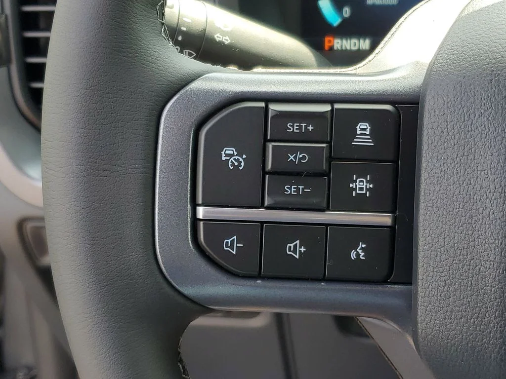 New 2026 Carbonized Gray Metallic Ford XLT image 10