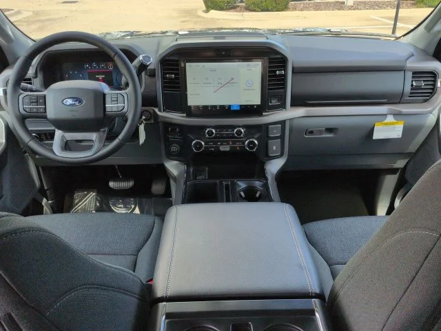 New 2026 Carbonized Gray Metallic Ford XLT image 15
