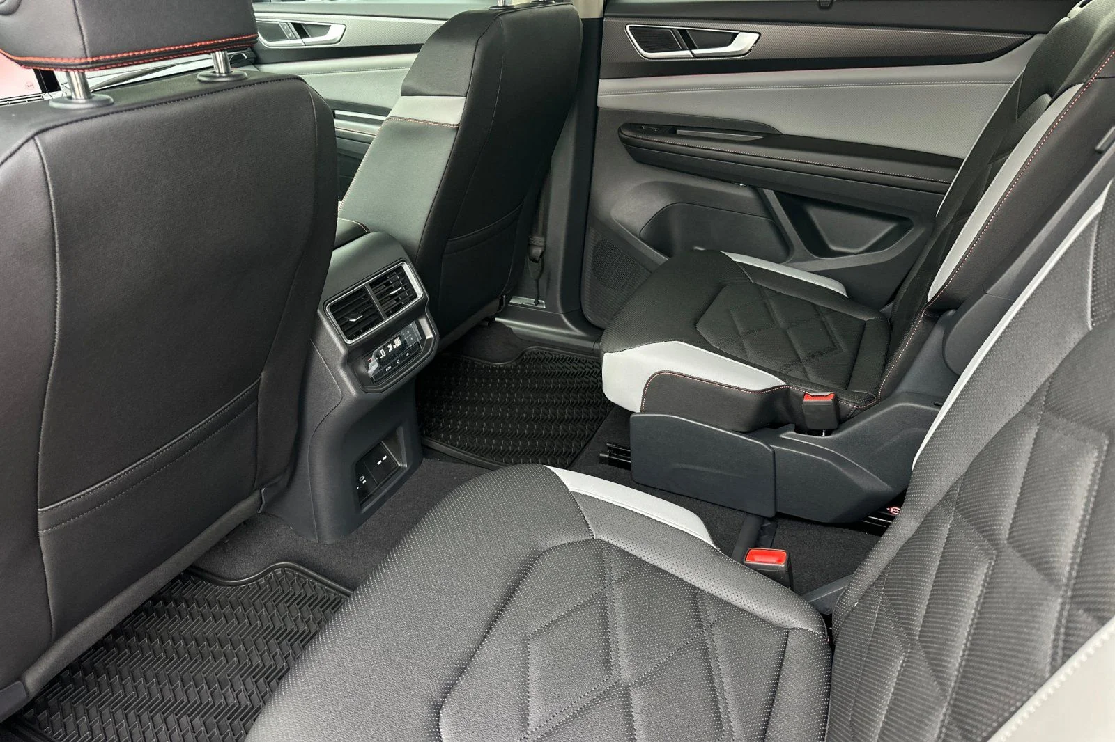 New 2026 Black Volkswagen 2.0T Peak Edition image 10