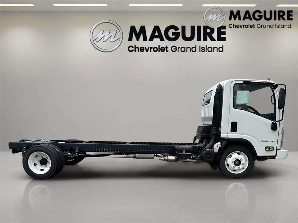 New 2024 Arc White Chevrolet NA image 2