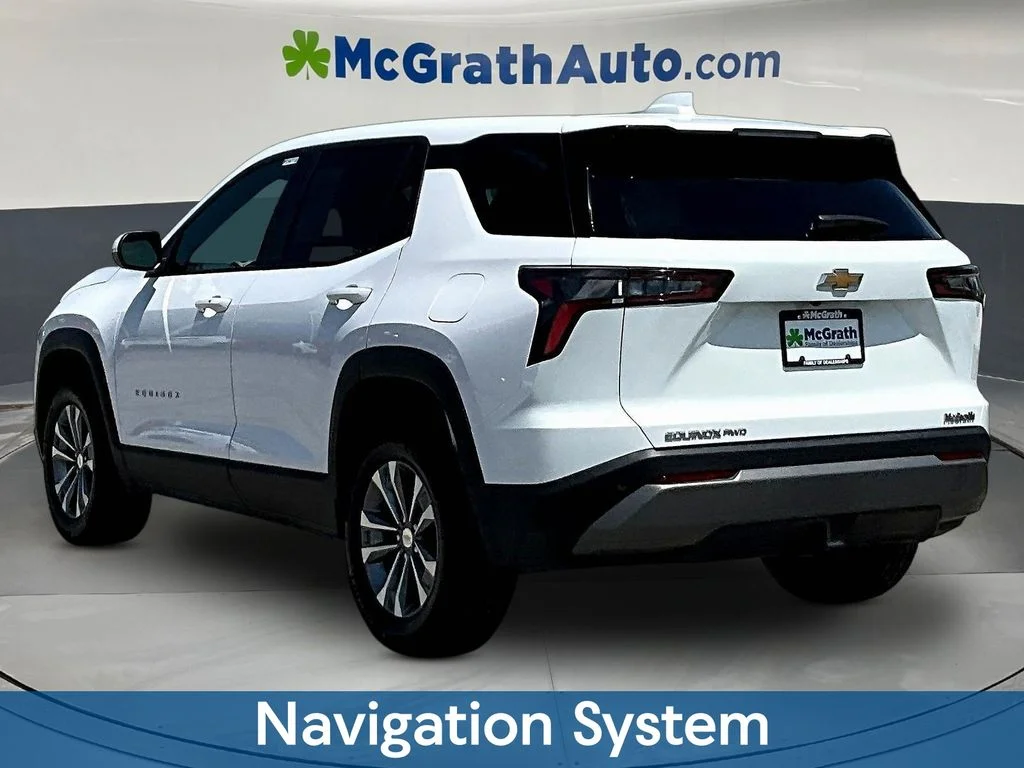 Used 2025 White Chevrolet LT image 5