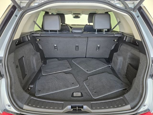 Used 2025 Silver Land Rover S image 14