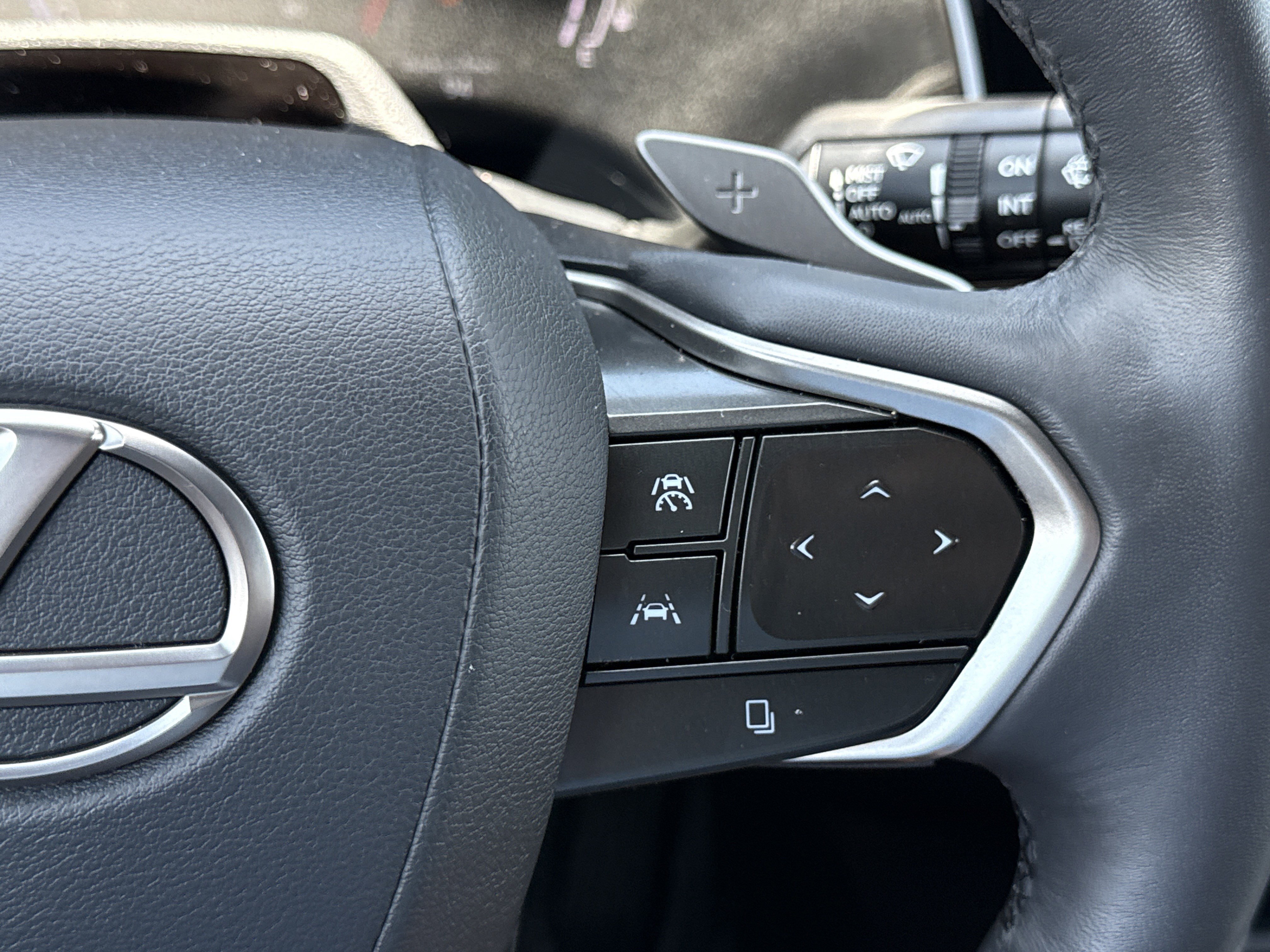 Used 2023 Eminent White Pearl Lexus RX 350 Premium Plus image 24