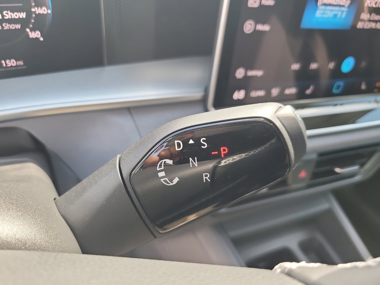 New 2026 Platinum Gray Metallic Volkswagen SE image 30