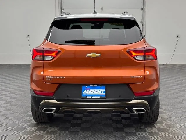 Used 2023 Vivid Orange Metallic Chevrolet ACTIV image 9