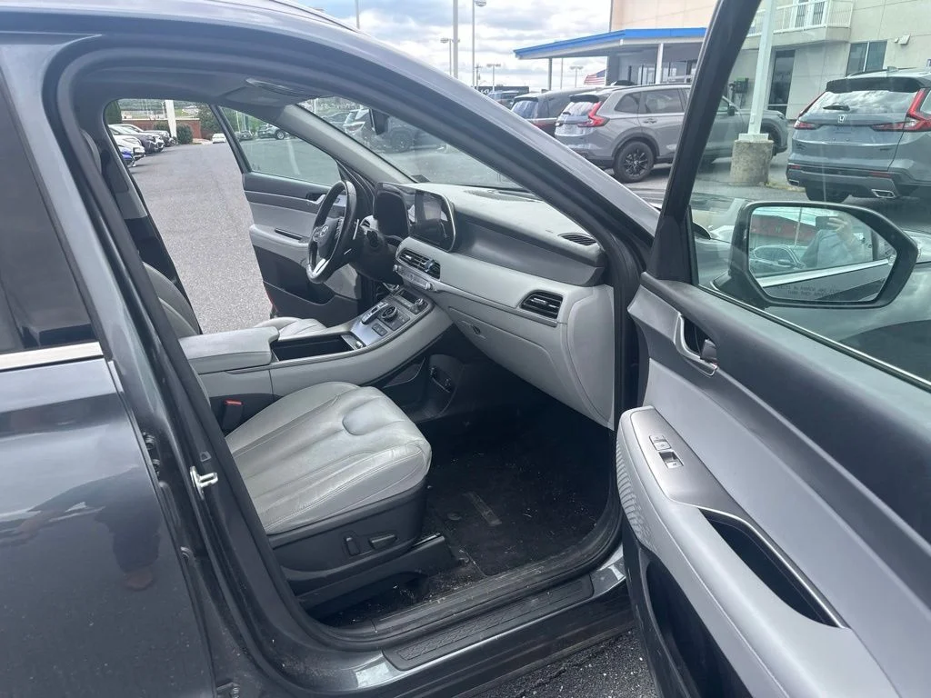 Used 2020 Graphite Hyundai SEL image 13