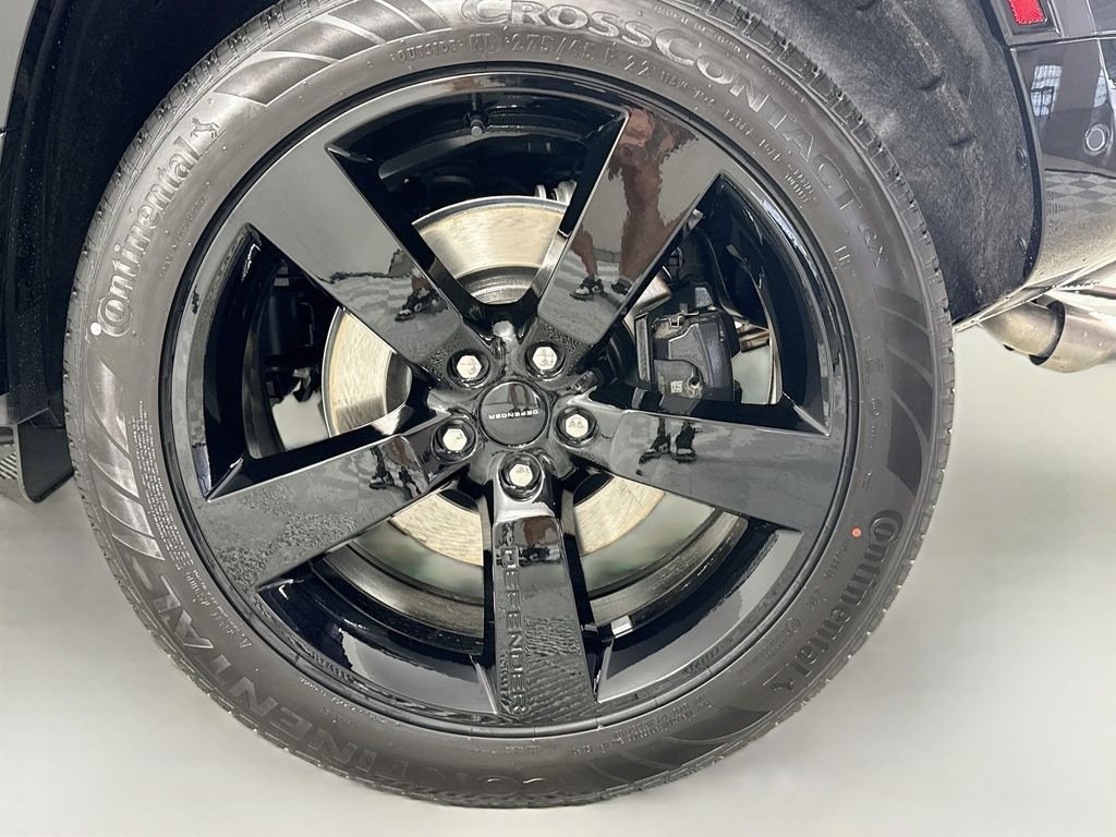New 2026 Carpathian Grey Land Rover V8 image 32