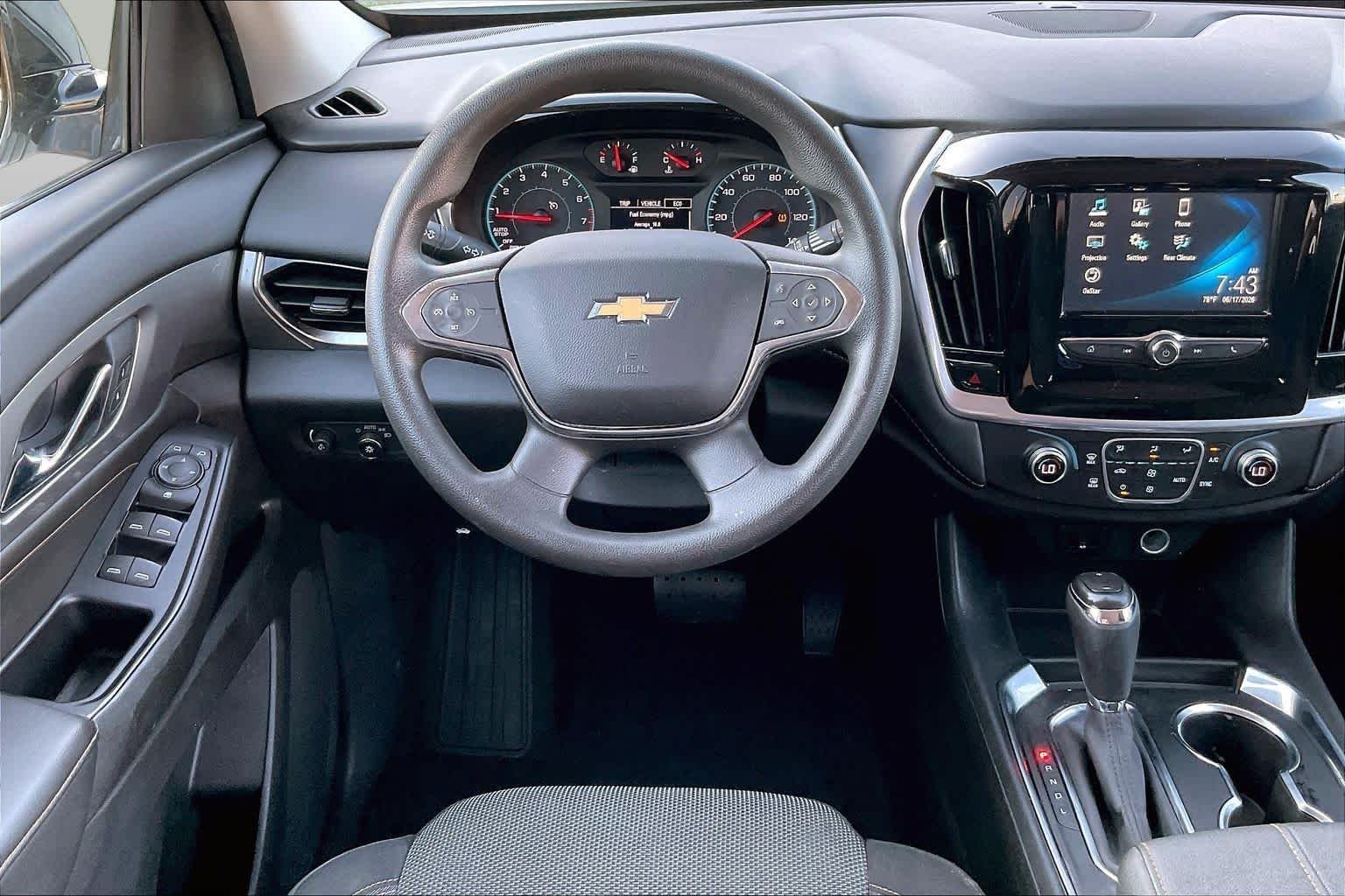 Used 2019 Summit White Chevrolet LS image 5