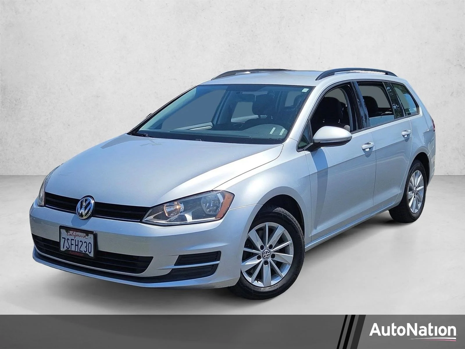 2016 Volkswagen Golf SportWagen TSI S Auto's photo