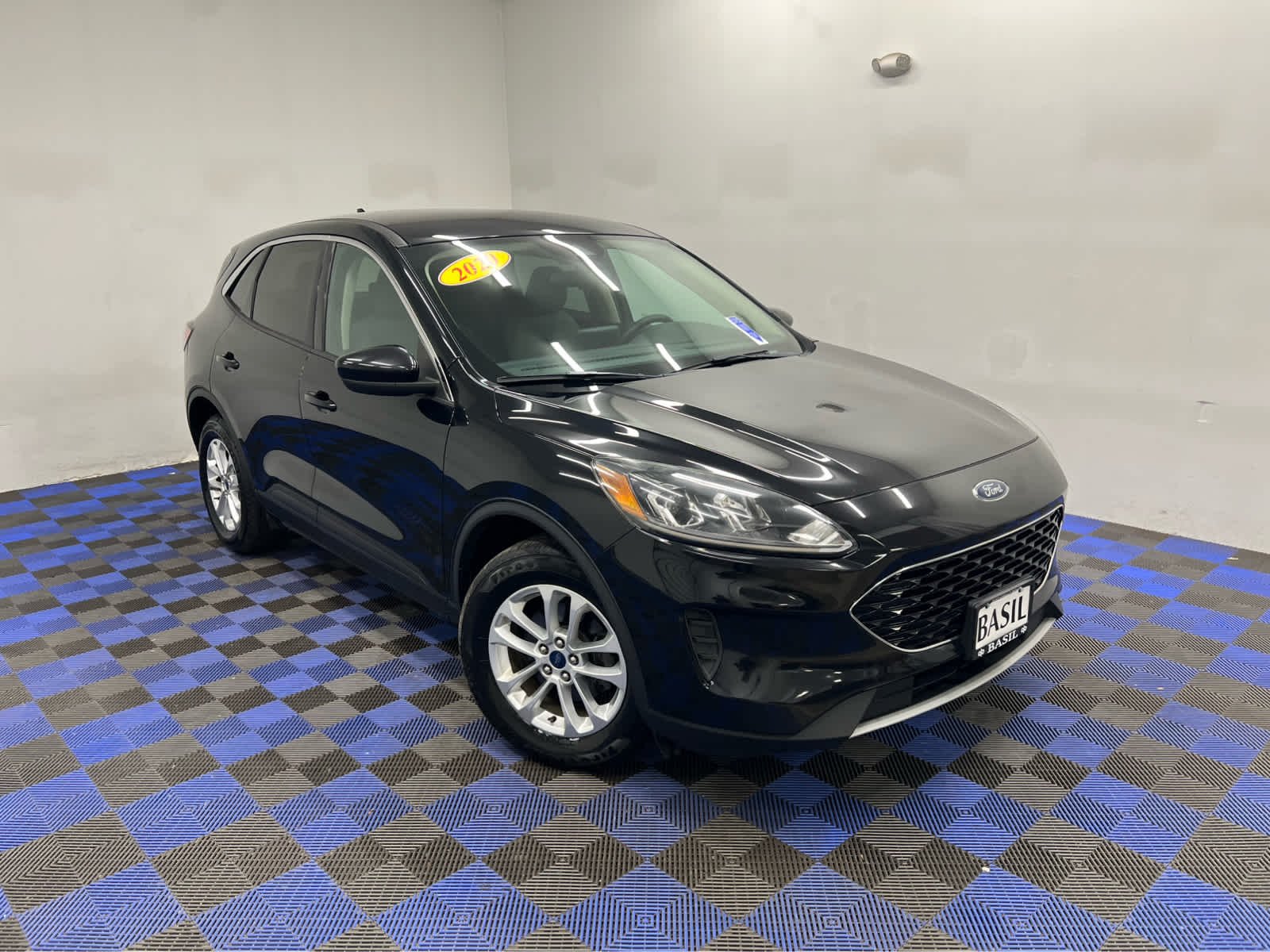 Used 2020 Agate Black Ford SE image 29