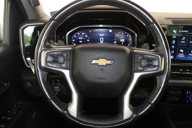 Used 2023 Summit White Chevrolet  image 5