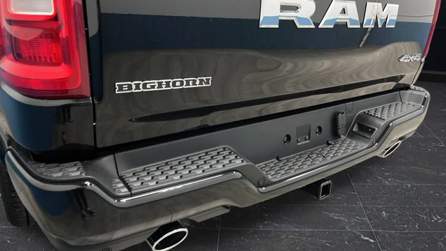 New 2026 Diamond Black Crystal Pearl-Coat Exterior Paint RAM Big Horn/Lone Star image 40