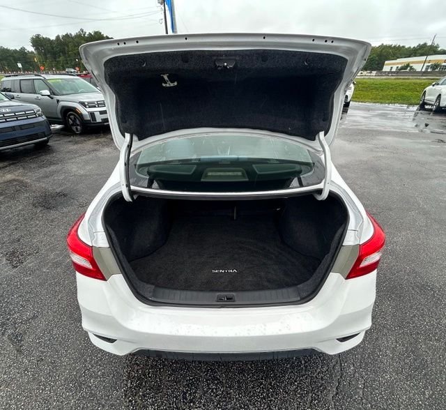 Used 2019 White Nissan S image 4