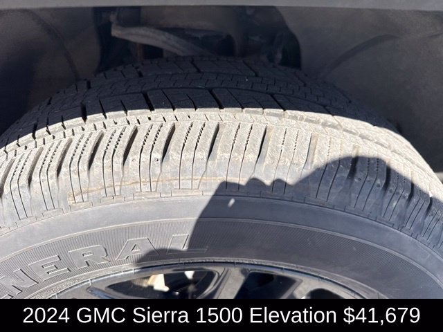 Used 2024 Summit White GMC Elevation image 10