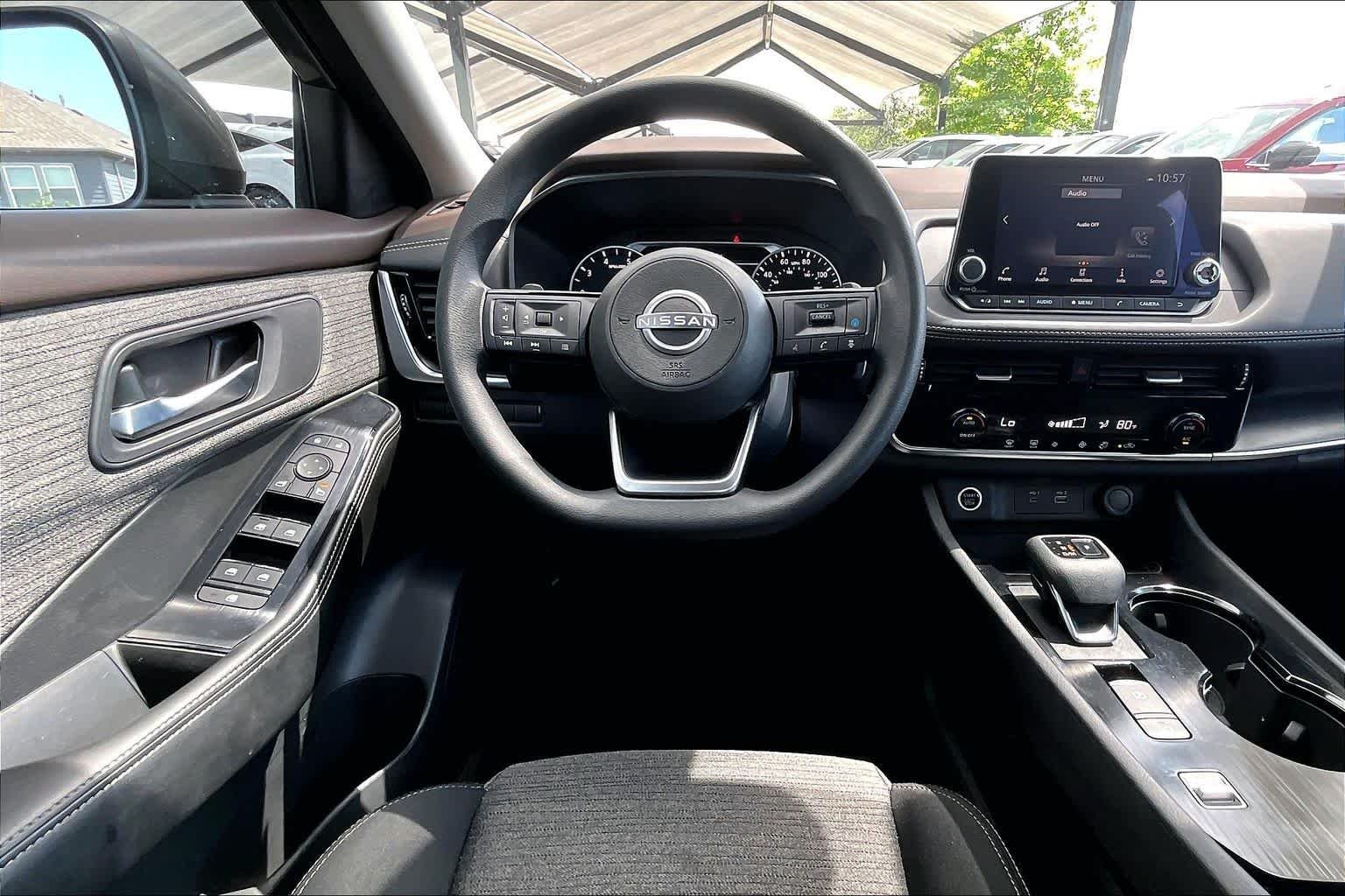 Certified Used 2022 Gun Metallic Nissan SV image 6