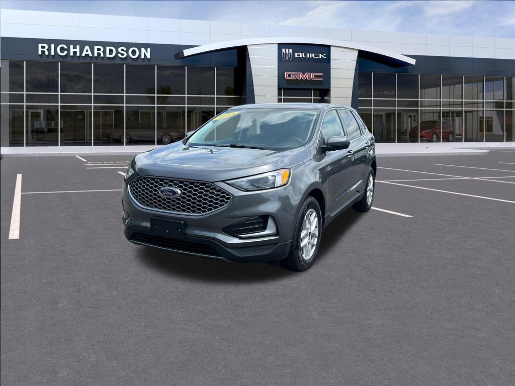 Used 2023 Gray Ford SEL image 1