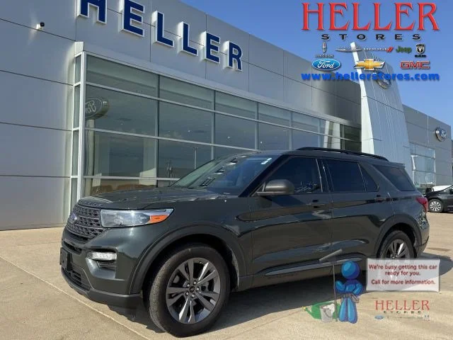 Used 2021 Green Metallic Ford XLT image 1