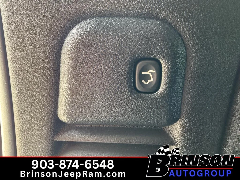 Used 2021 DB Black Clearcoat Dodge SRT 392 image 12