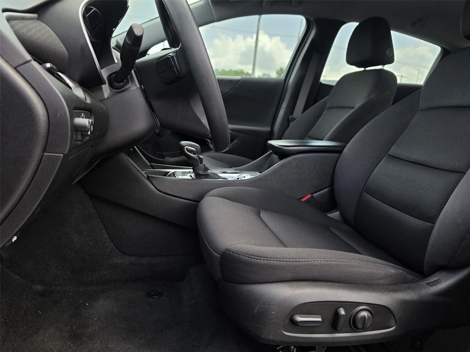 Used 2024 Summit White Chevrolet LT image 15