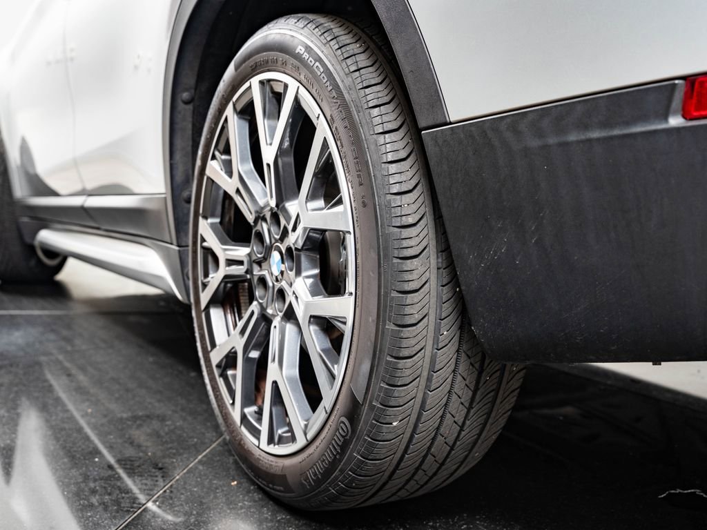 Used 2021 Glacier Silver Metallic BMW sDrive28i image 50