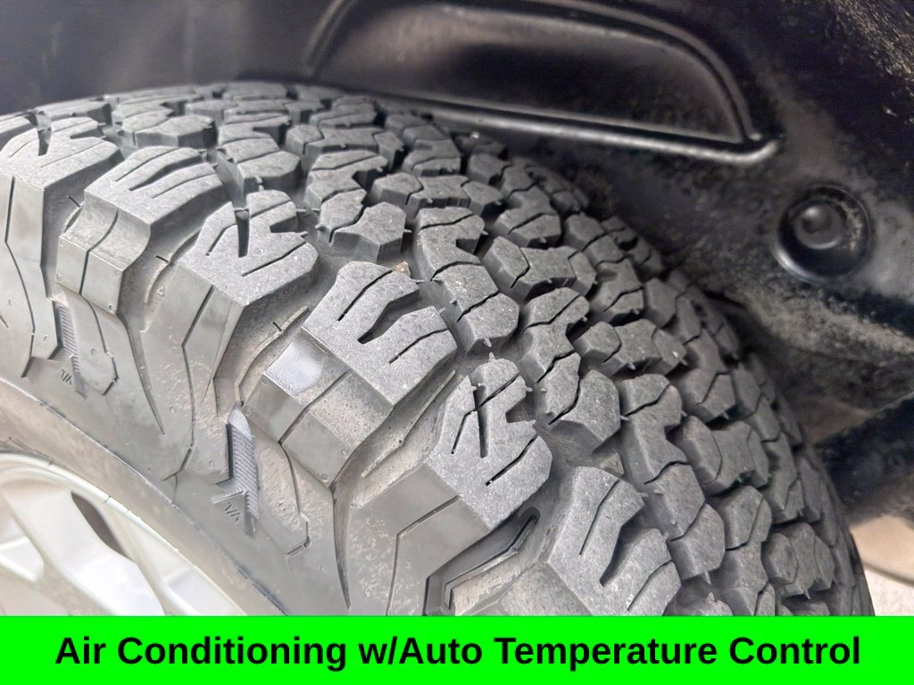 Used 2021 Blue Jeep Unlimited Sport image 12