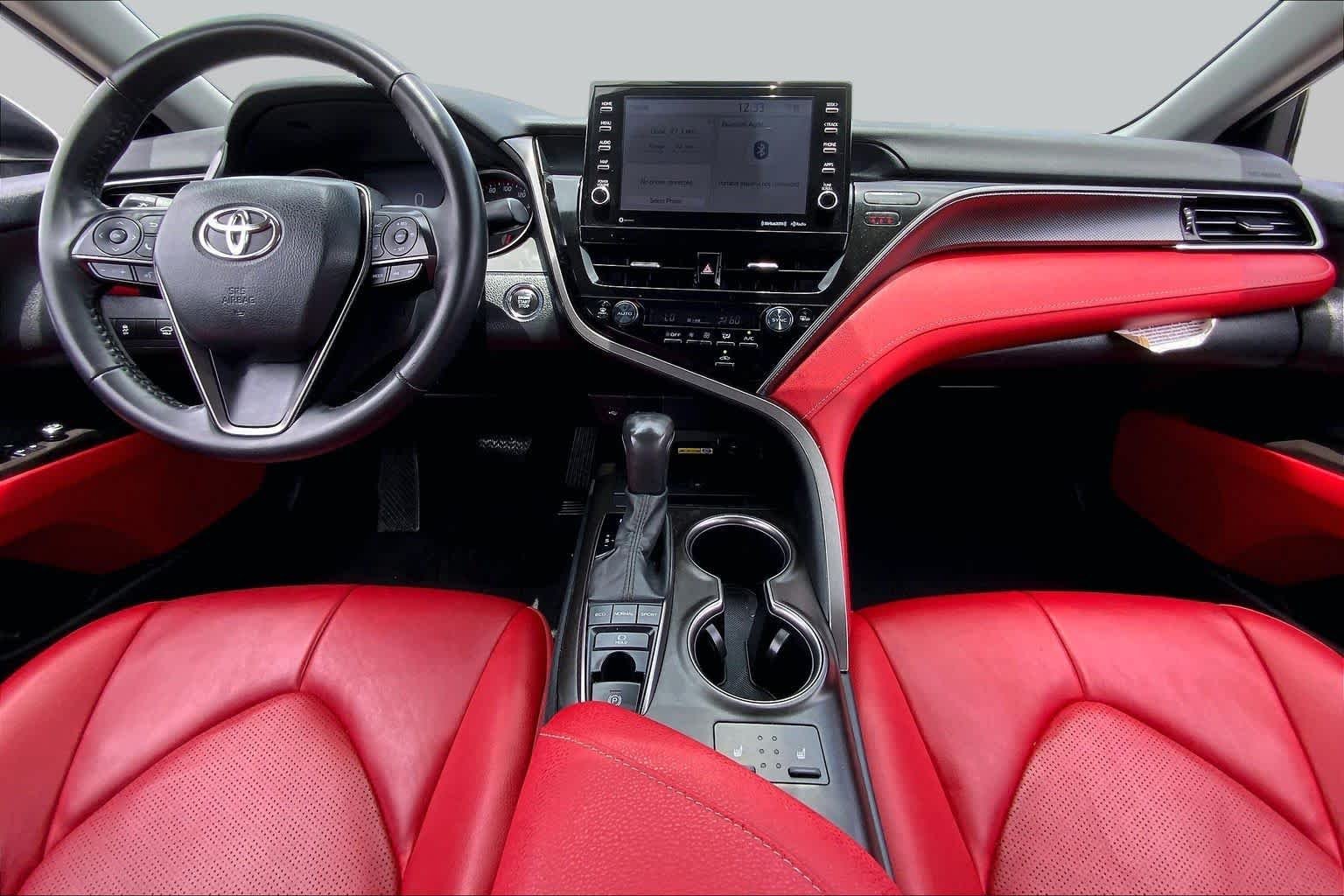 Used 2024 Wind Chill Pearl Toyota XSE image 15